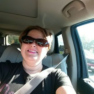 Meet your Posher, Angela